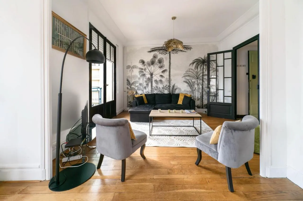 Residence Le Paris - Appartements Centre Ville Vichy Apartment